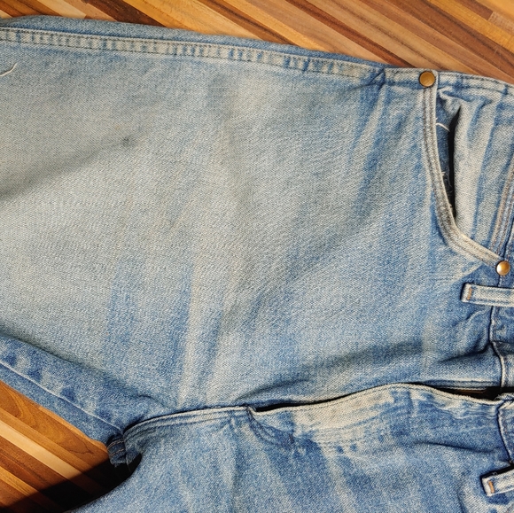 Vintage Wrangler Jean Cut Off Shorts 33 x 34 13MWZPW Western Cowgirl Rodeo - Picture 5 of 11